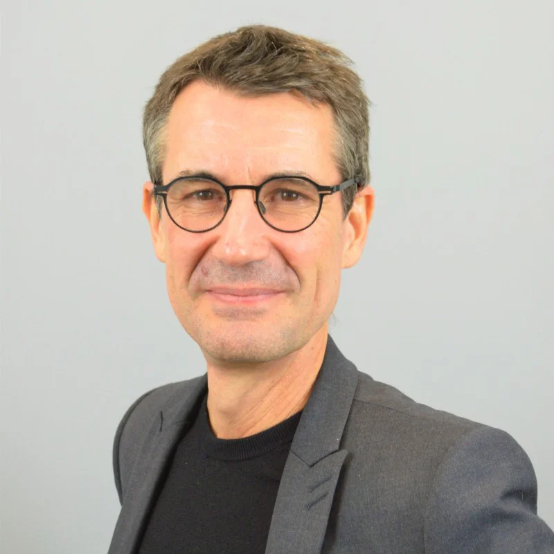 "Établissements de santé et cloud computing : à vos marques, prêts, partez !" par Dominique Pon, Directeur Général La Poste Santé & Autonomie